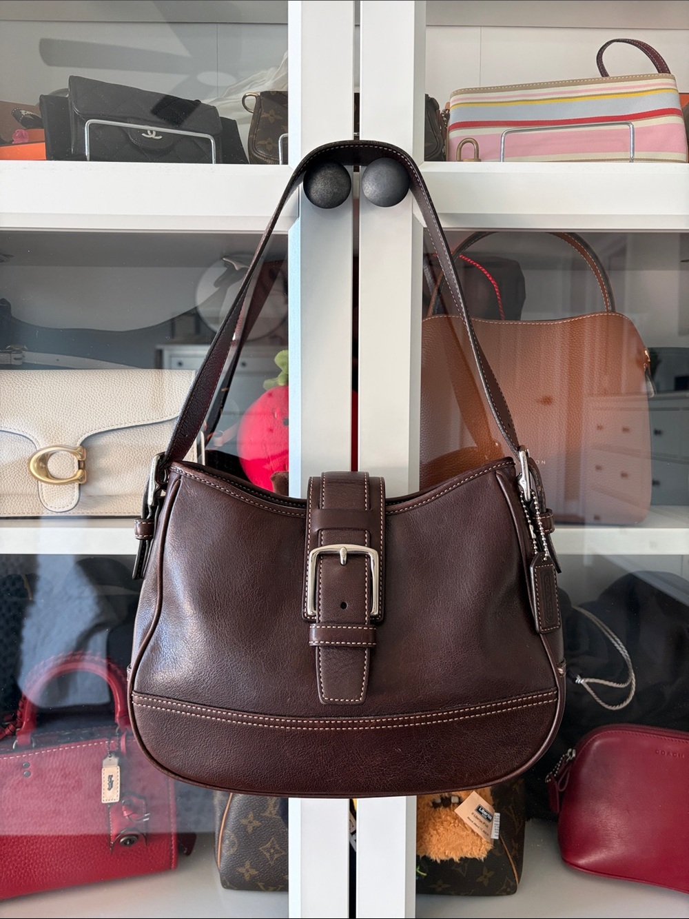 Y2K Coach Hamptons Leather Hobo Bag Mahogany Buckle Detail